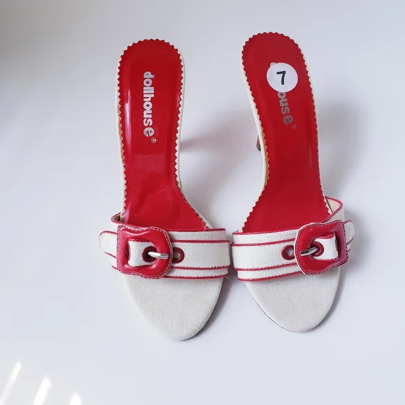 Vintage Dollhouse Cream and Red Slip-on Heels - Picture 16 of 16